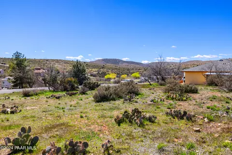 20134 E Lakeside Rd, Mayer, AZ 86333 photo 3