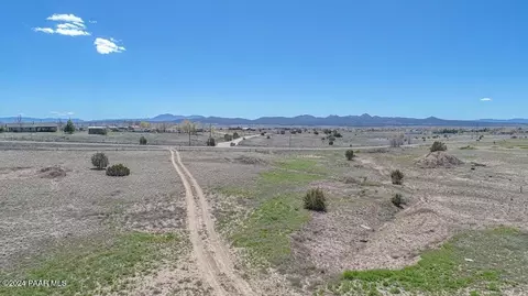 170 W Ahonen Rd, Paulden, AZ 86334