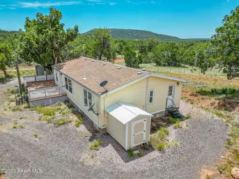 42100 N Dead Tree Rd, Seligman, AZ 86337