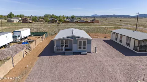 473 W Grand Canyon Rd, Paulden, AZ 86334
