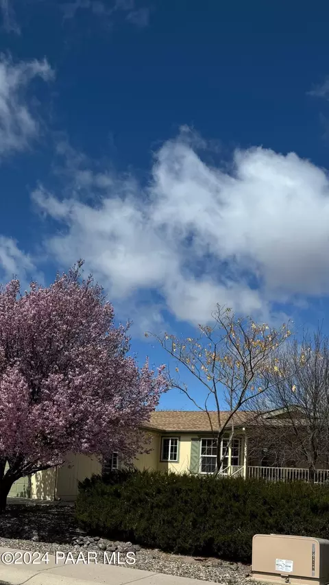 1260 Jennifer St, Prescott, AZ 86301