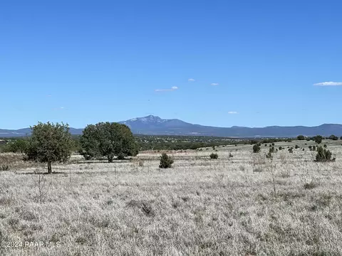215 Gleed Station Rd, Ash Fork, AZ 86320