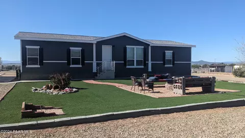 643 W Valleri Ann Rd, Paulden, AZ 86334