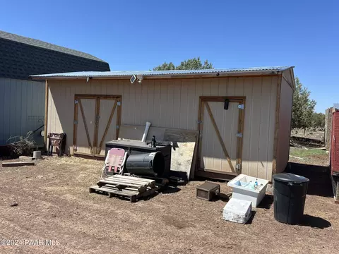Exterior - 47 N Humble Ln, Ash Fork, AZ 86320 photo 4 of 5