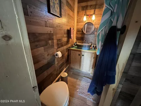 Bath - 47 N Humble Ln, Ash Fork, AZ 86320 photo 1 of 1