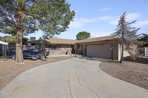 1040 N Stirrup High Dr W Dr, Dewey, AZ 86327