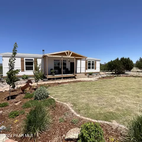 41081 N Winchester Ridge Dr, Seligman, AZ 86337