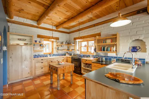 Kitchen - 14690 E State Route 169, Dewey-humboldt, AZ 86327 photo 2 of 4