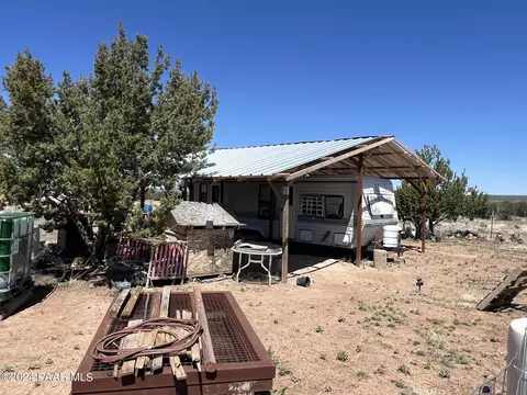 228 Flying Wrench Rd, Ash Fork, AZ 86320 photo 6