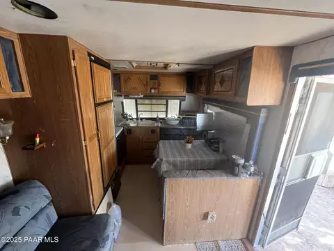 228 Flying Wrench Rd, Ash Fork, AZ 86320 photo 14