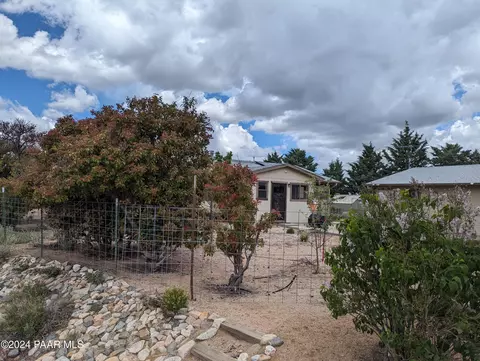 7690 W Derry Dr, Kirkland, AZ 86332