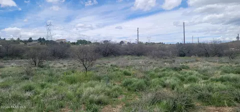 10737 Az-69, Mayer, AZ 86333