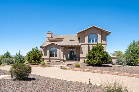 1230 Fawn Ln, Prescott, AZ 86305