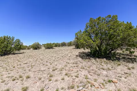 098 E Great Pl, Paulden, AZ 86334 photo 8