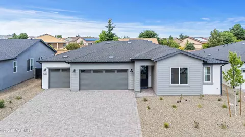 7636 E Louie Ln, Prescott Valley, AZ 86315