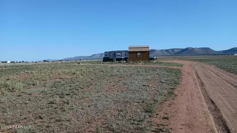 3052 W Sandstone Dr, Paulden, AZ 86334