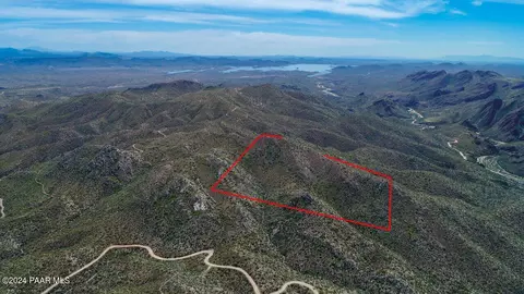000 Champie Road Rd, Morristown, AZ 85342