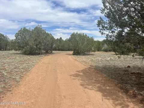 68 Camp Rd # B, Ash Fork, AZ 86320 photo 4