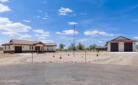 390 Messenger Ln, Chino Valley, AZ 86323