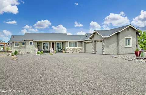 10530 N Horsepower Dr, Prescott Valley, AZ 86315