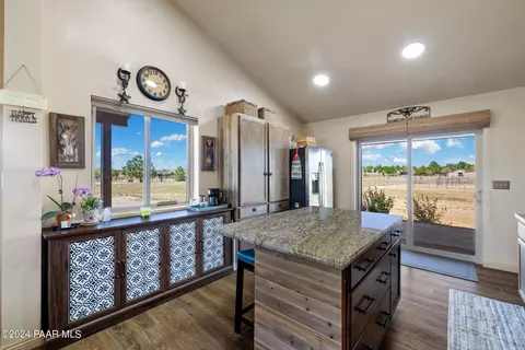 945 E Latigo Ct, Paulden, AZ 86334 photo 10