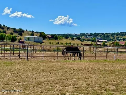 945 E Latigo Ct, Paulden, AZ 86334 photo 27