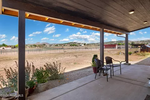 945 E Latigo Ct, Paulden, AZ 86334 photo 15