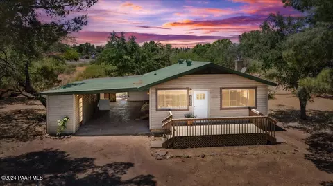 14100 S Holly Place Pl, Mayer, AZ 86333