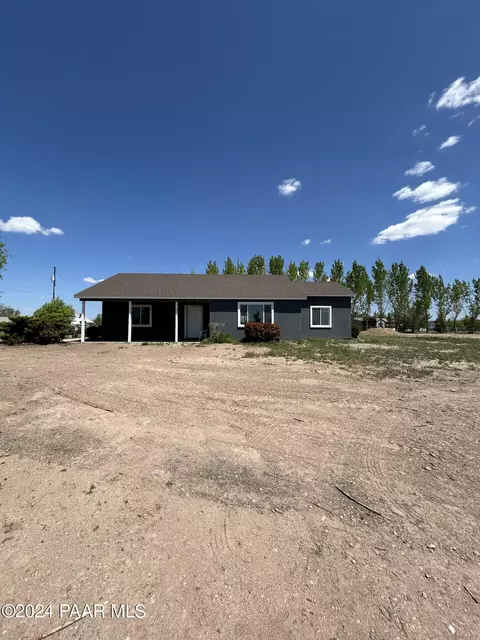 550 W Little Ranch Rd, Paulden, AZ 86334