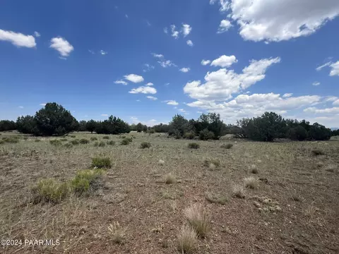 329 Rut Rd # B, Ash Fork, AZ 86320 photo 4