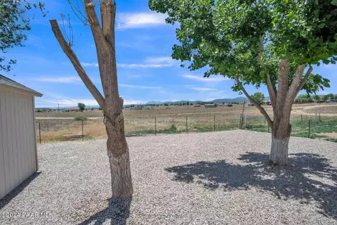 105 W Yellowstone Rd, Paulden, AZ 86334 photo 8