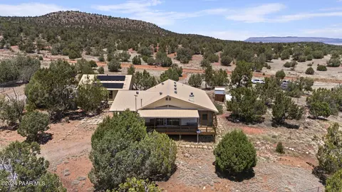 34301 El Capitan Rd, Seligman, AZ 86337