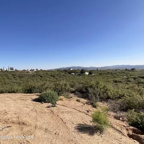 8180 S Bristol Blvd, Wilhoit, AZ 86332