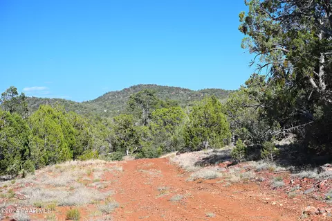 30865 Oak Dr, Seligman, AZ 86337