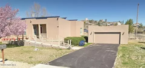 18475 John Fry Ave, Peeples Valley, AZ 86332