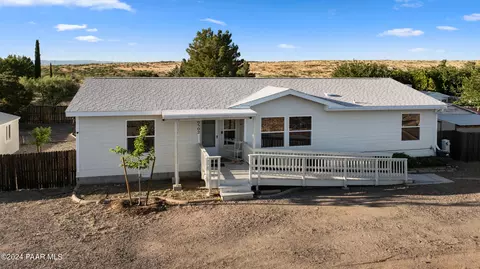 20502 E Park View Ln, Mayer, AZ 86333