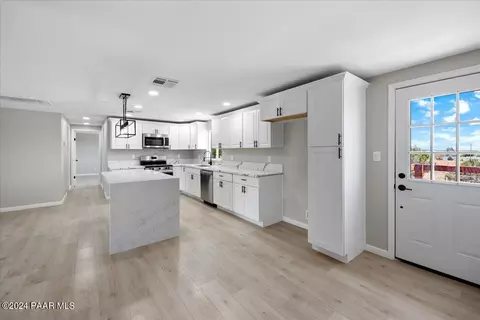 439 E Antelope Run Rd, Paulden, AZ 86334 photo 9