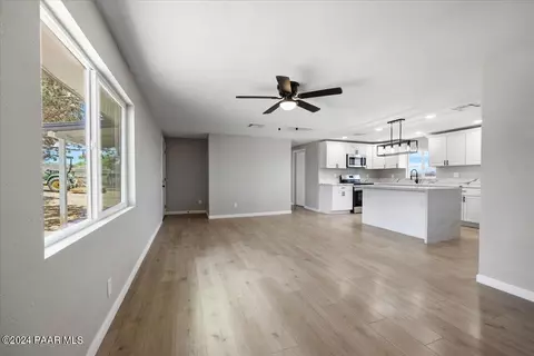 439 E Antelope Run Rd, Paulden, AZ 86334 photo 5