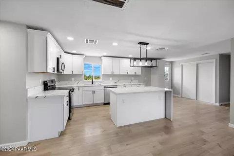 439 E Antelope Run Rd, Paulden, AZ 86334 photo 6