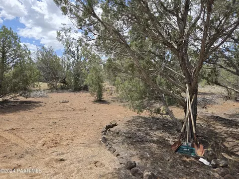 354 Off Haywire, Ash Fork, AZ 86320 photo 14