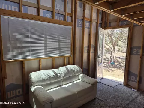 354 Off Haywire, Ash Fork, AZ 86320 photo 8