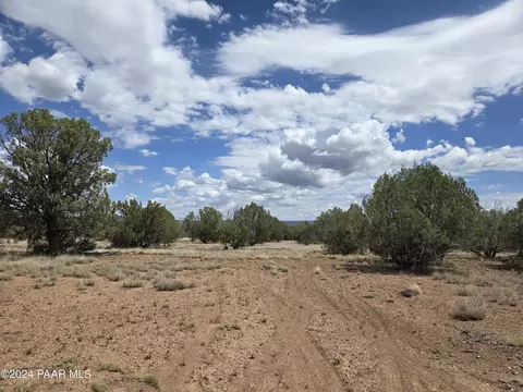 354 Off Haywire, Ash Fork, AZ 86320 photo 18