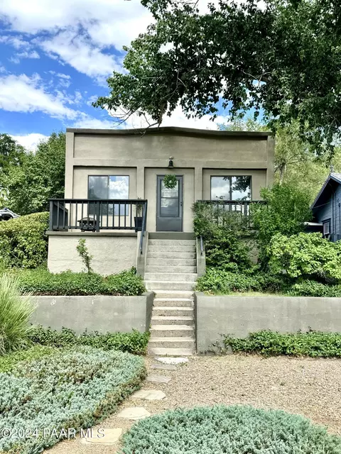 327 S Pleasant St, Prescott, AZ 86303