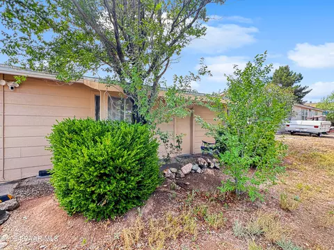 2525 S Huron St, Dewey-humboldt, AZ 86329