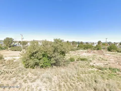 20592 E Ash Creek Rd, Mayer, AZ 86333