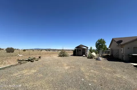 655 W Rose Dr, Paulden, AZ 86334 photo 17