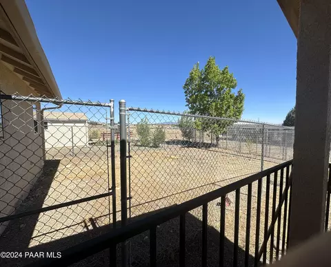 655 W Rose Dr, Paulden, AZ 86334 photo 11
