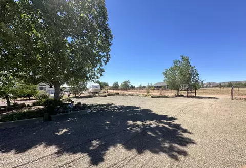655 W Rose Dr, Paulden, AZ 86334 photo 13