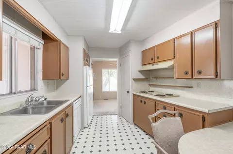 10246 E Durham Rd, Dewey, AZ 86327 photo 8