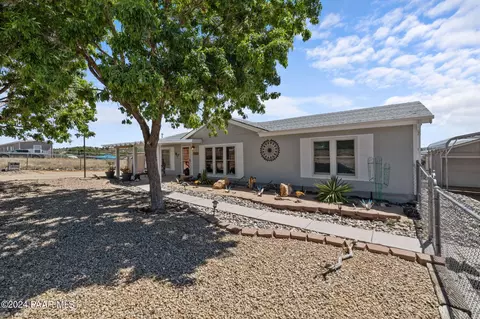 18437 Frontier Rd, Peeples Valley, AZ 86332
